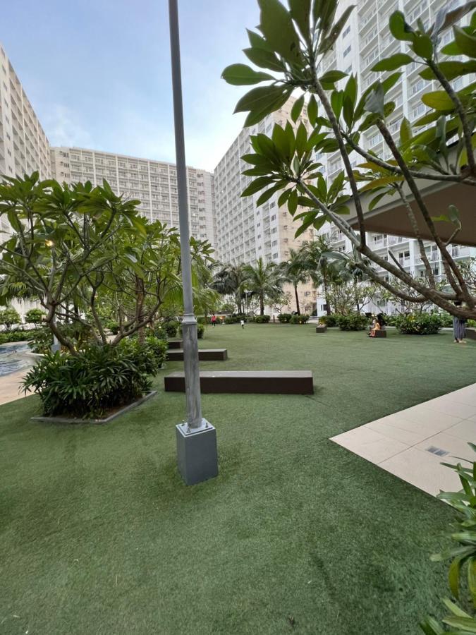 Yam Staycation Shore Residences Manila Bagian luar foto